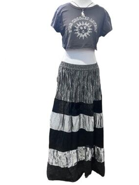 VTG 90s Y2K Worthington Black Velvet Tiered Maxi Skirt Whimsigoth Silver Size M